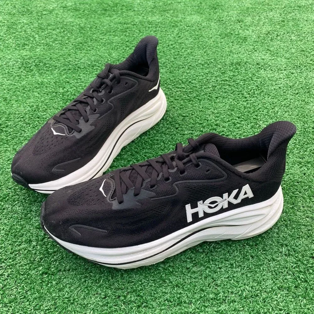 HOKA ONE ONE CLIFTON 10 - Women’s Running Shoes - SIZE 9.5B